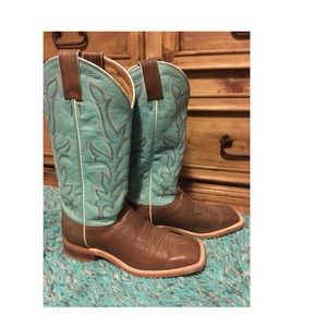 Womens Justins boots